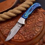 6.5″ Damascus steel premium fixed blade pocket knife with leather sheath.